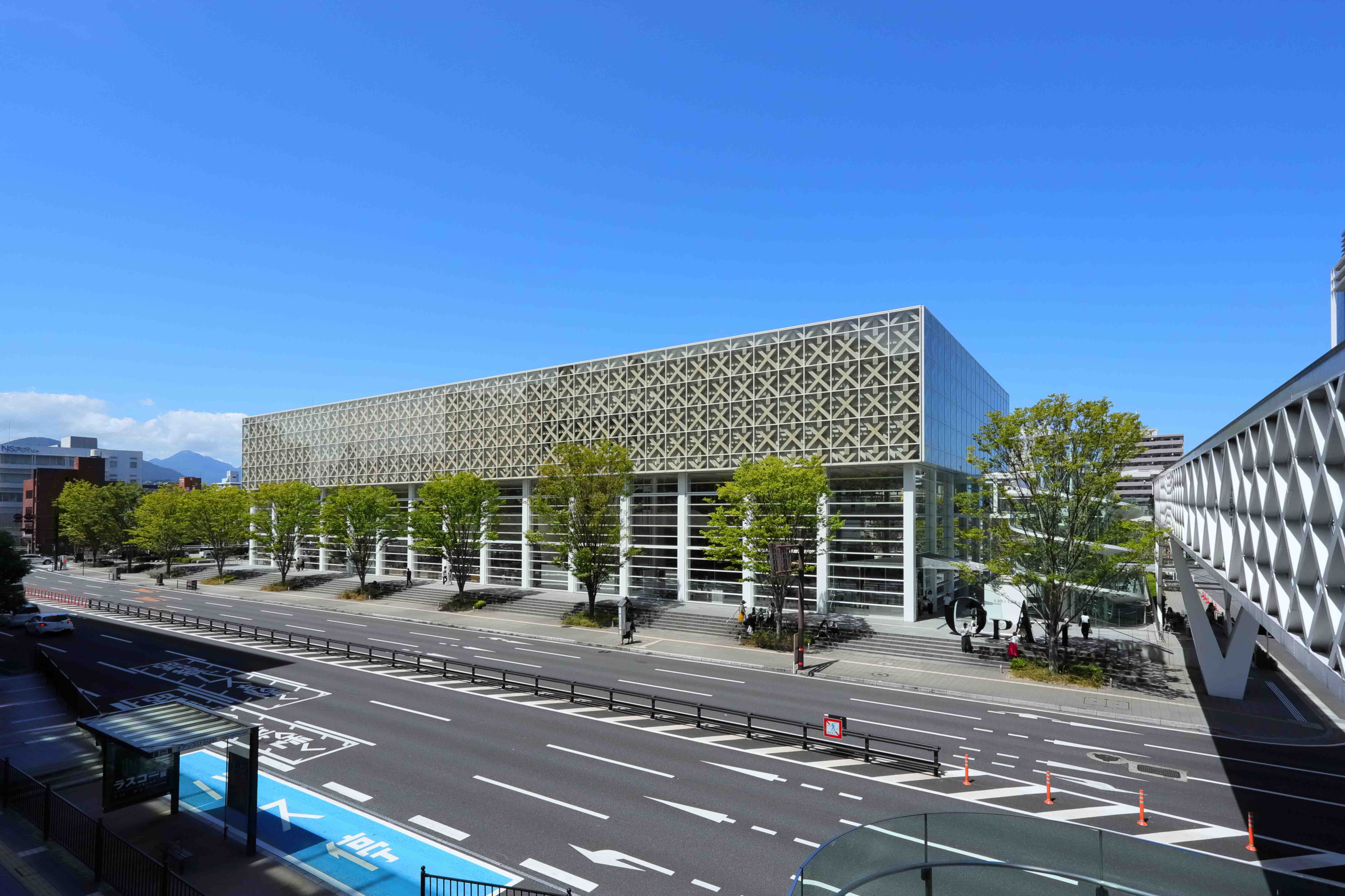 🎨 오이타 시립 미술관 (오이타시 비주츠칸) 이미지 1